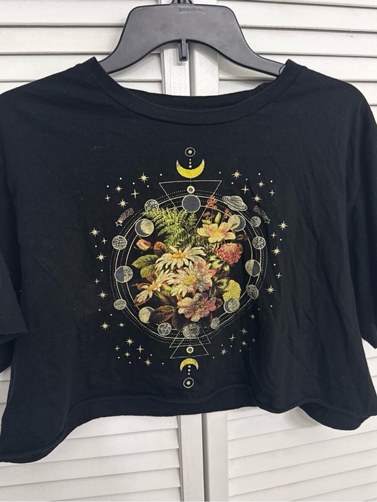 Handmade Tops - Black Floral Moon Graphic Crop Tee